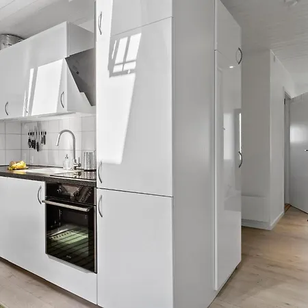 2 Bedroom Awesome In Дом отдыха Богенсе